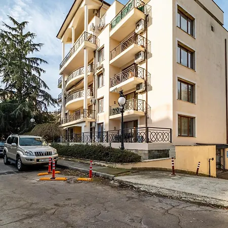 Primrose With Free Parking Apartmán