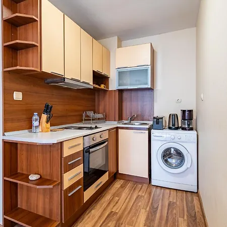 Primrose With Free Parking Apartmán *