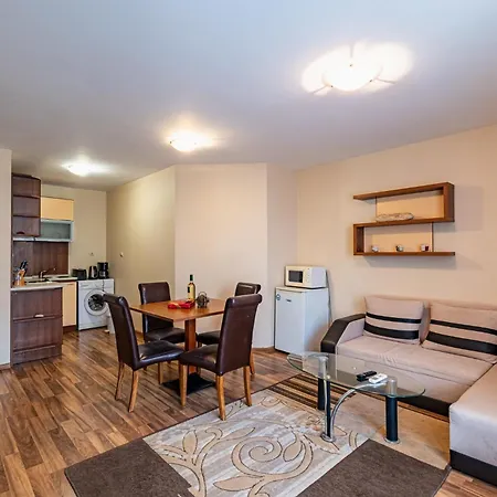 Primrose With Free Parking Apartmán