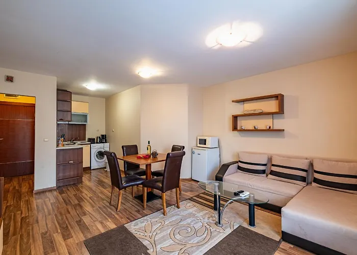 Primrose With Free Parking Apartment