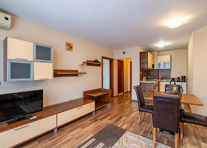 Primrose With Free Parking Apartment Warna